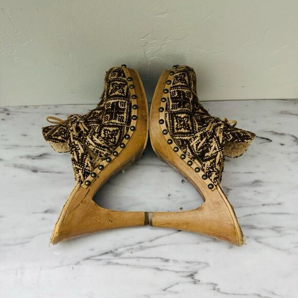 Erica Brooke Fuzzy Brown Knit Heel Clogs Women’s Size 6 - Picture 6 of 10